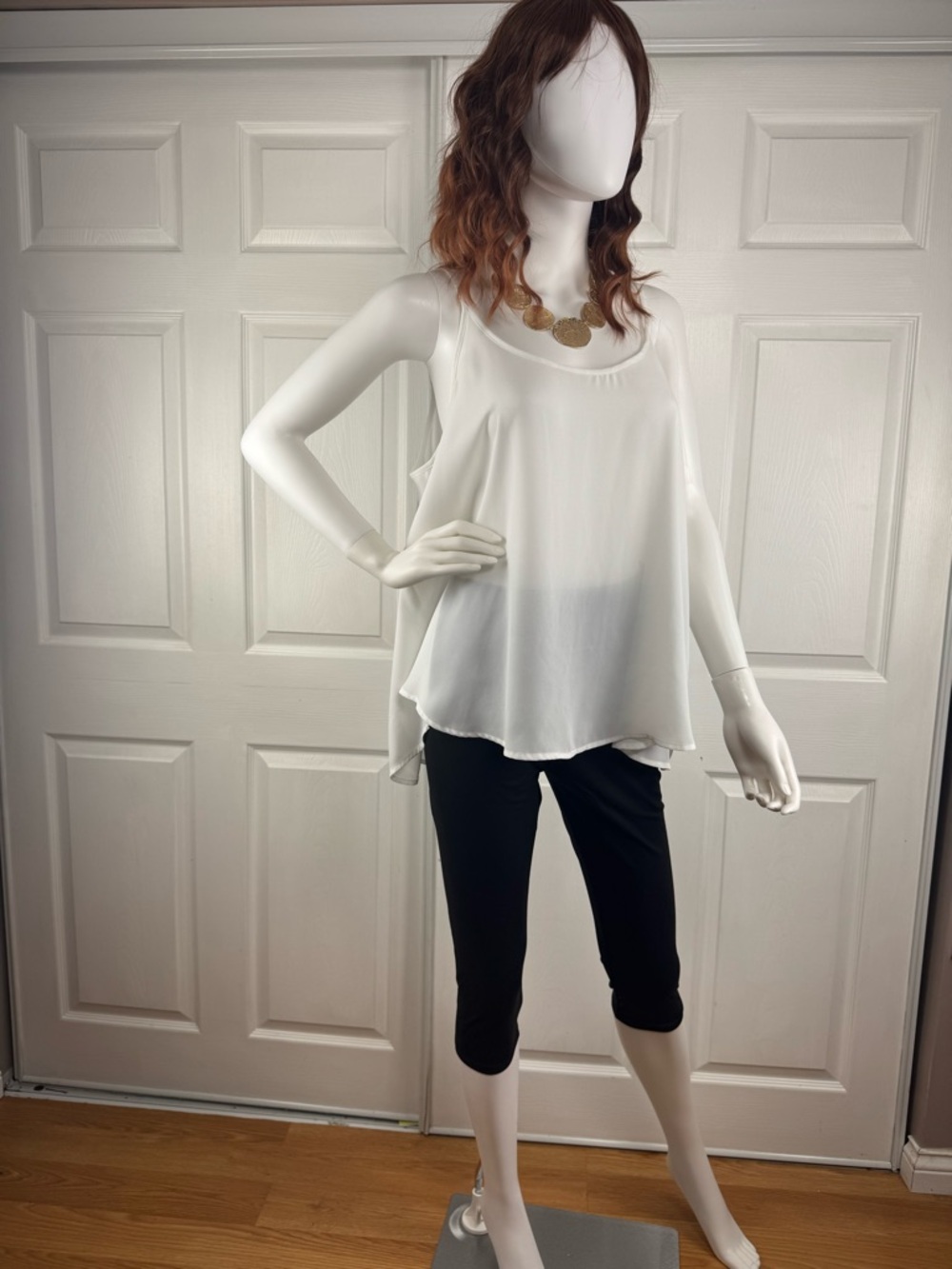 Apt. 9 White Flowy Scoop-Neck Sleeveless Camisole